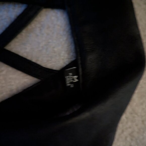 Dream Apparel - Picture 5 of 5